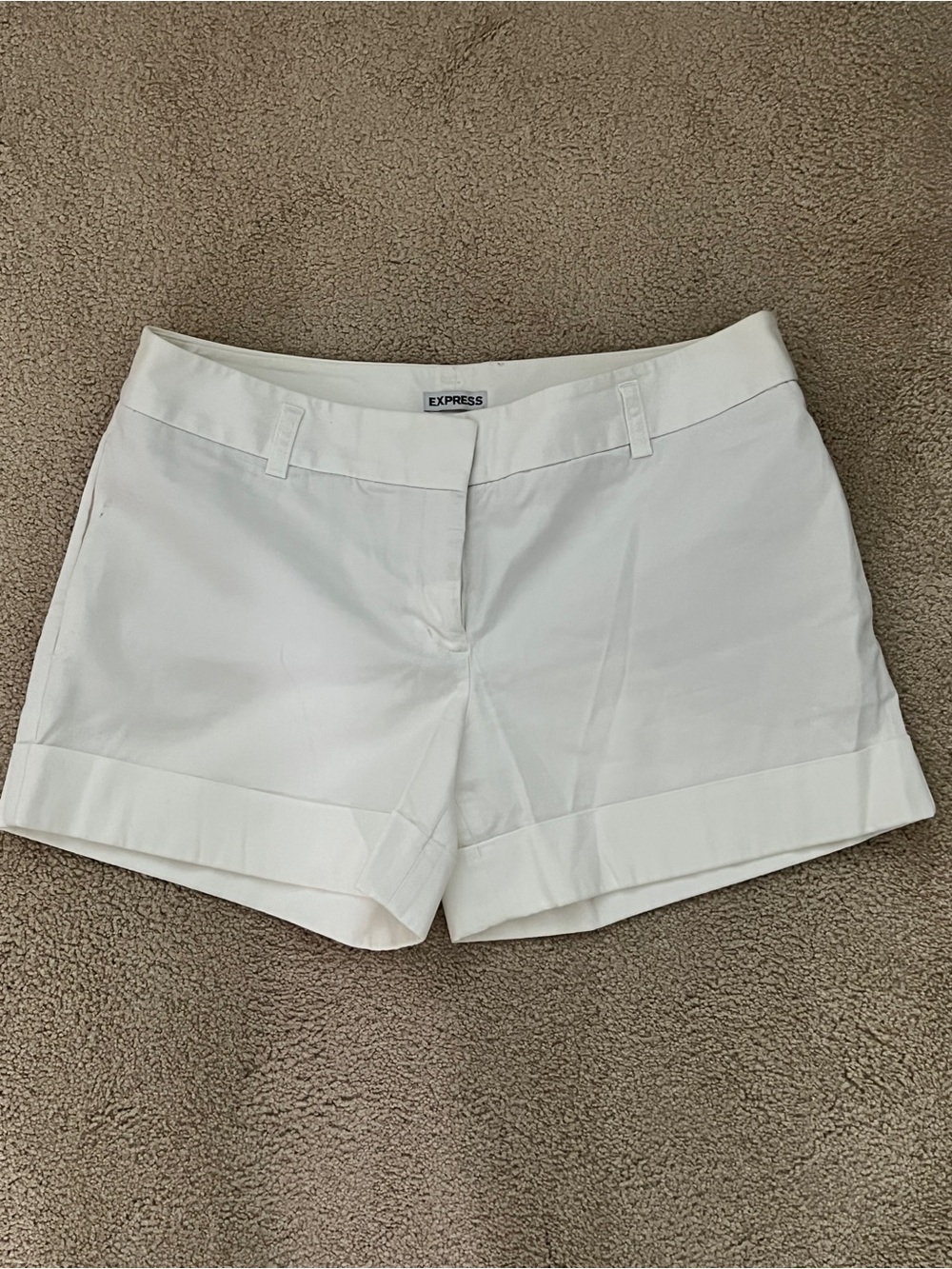 4” Express Women's White Cuffed Shorts - size 6
